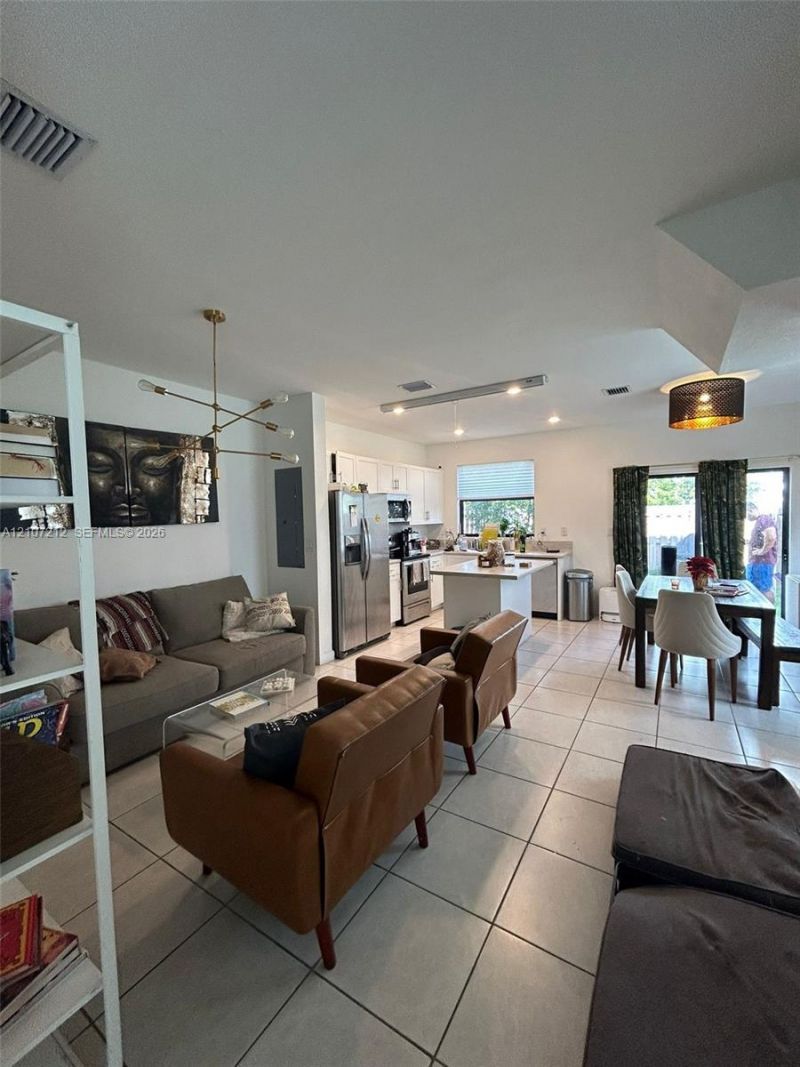 613 NE 208th Ter , Unit 613, Miami, FL 33179 Photo