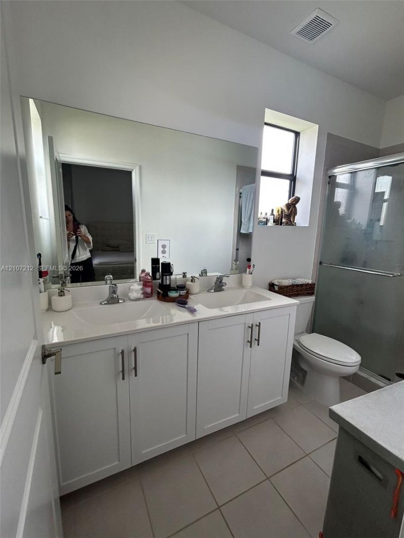613 NE 208th Ter , Unit 613, Miami, FL 33179 Photo