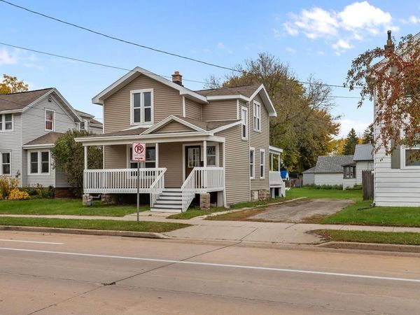 206 W IRVING AVENUE, Oshkosh, WI 54901