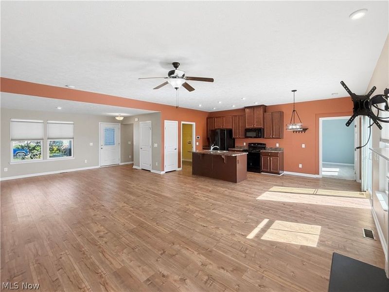 3204 Boettler Street NE, Canton, OH 44721 Photo 4