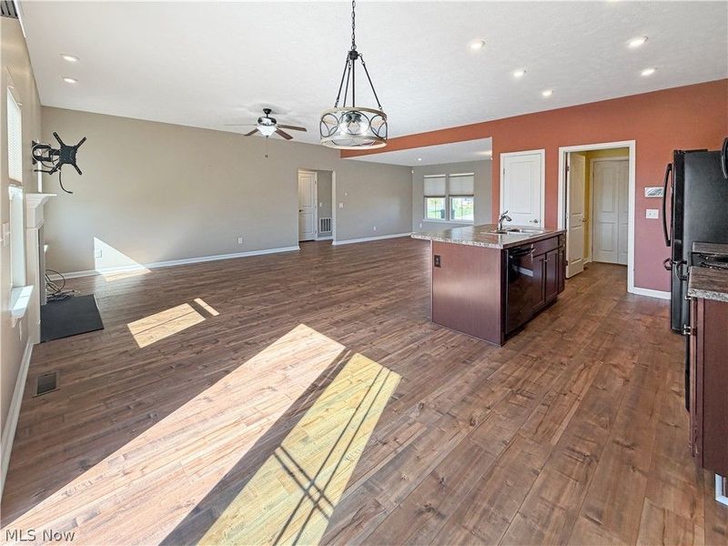 3204 Boettler Street NE, Canton, OH 44721 Photo 8