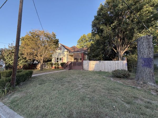 504 Madison Street , Benton, IL 62812
