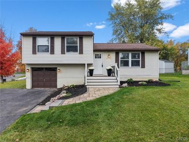 8457 Partridge Way, Clay, NY 13041