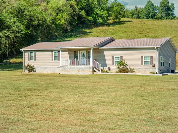 820 New Herman Rd , Shelbyville, TN 37160
