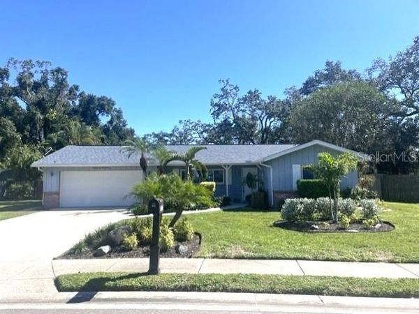 3737 KINGSWOOD DRIVE , SARASOTA, FL 34232