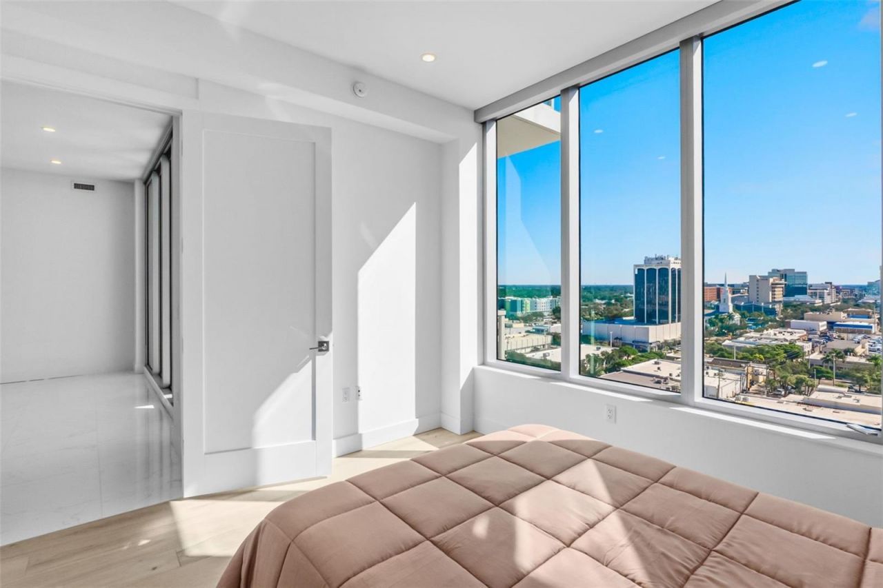 111 S Pineapple Avenue, Unit 1103, Sarasota, FL 34236 Photo