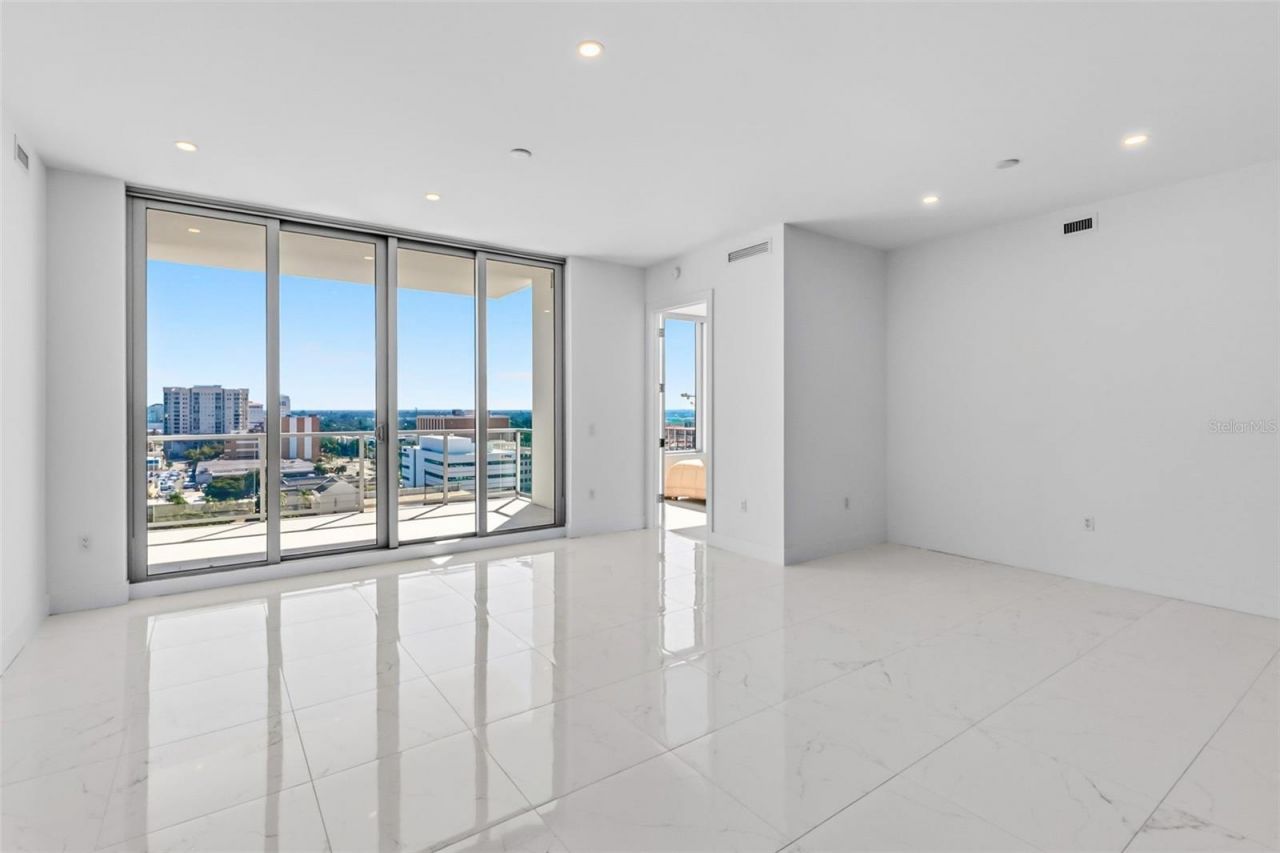111 S Pineapple Avenue, Unit 1103, Sarasota, FL 34236 Photo