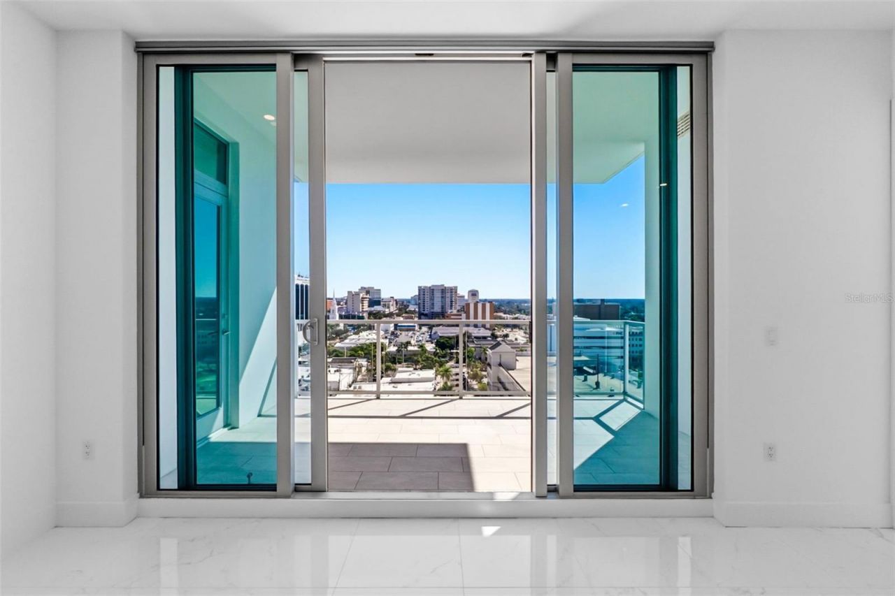 111 S Pineapple Avenue, Unit 1103, Sarasota, FL 34236 Photo