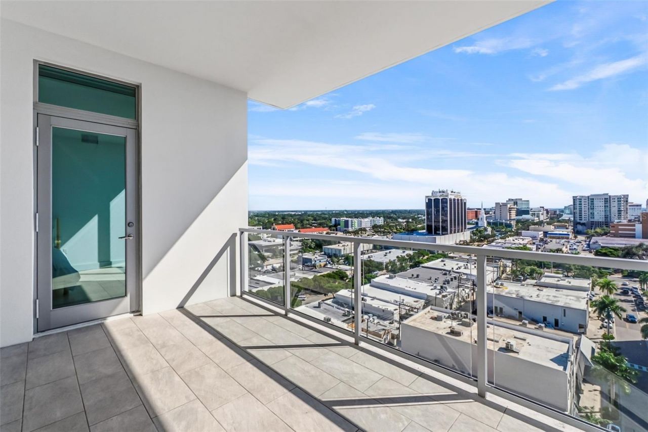 111 S Pineapple Avenue, Unit 1103, Sarasota, FL 34236 Photo