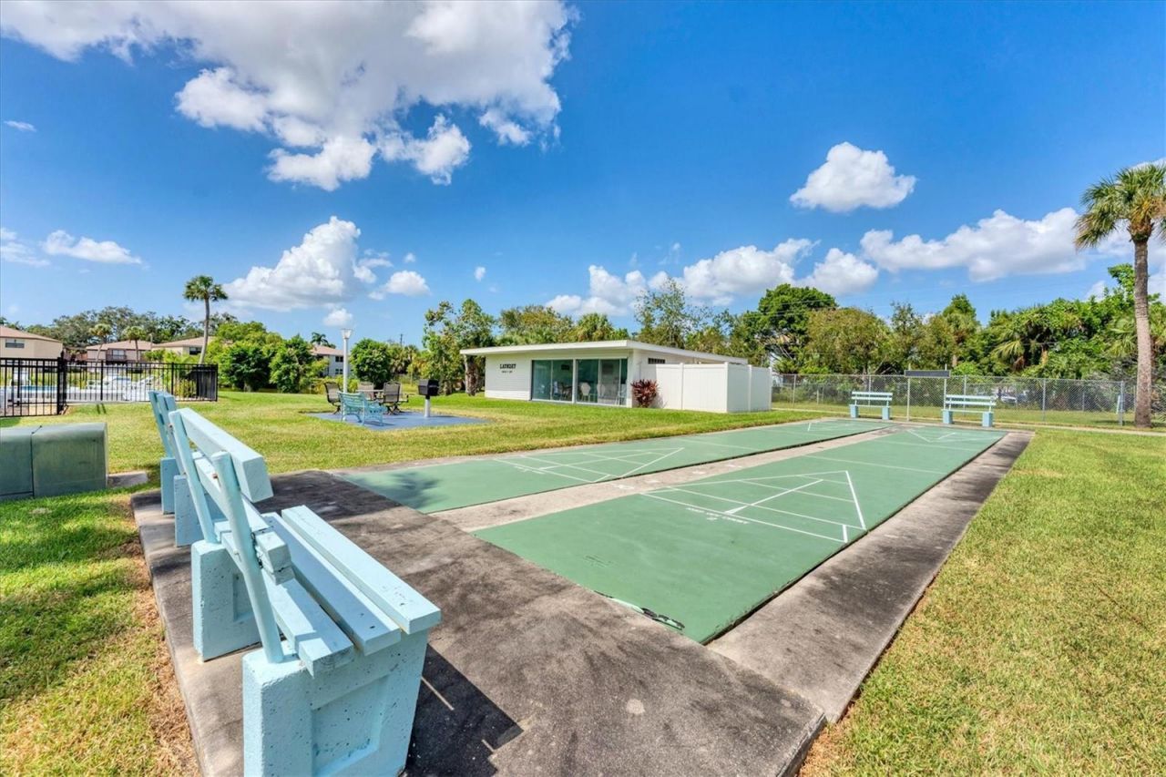 2905 51st Avenue W, Bradenton, FL 34207 Photo