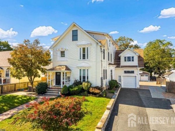 262 Prospect Avenue , Dunellen, NJ 08812