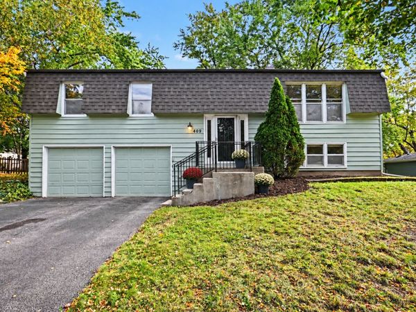 409 N Glengarry Drive , Geneva, IL 60134