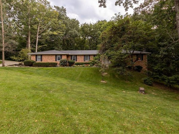 2895 Franchel Court NW, Lancaster, OH 43130