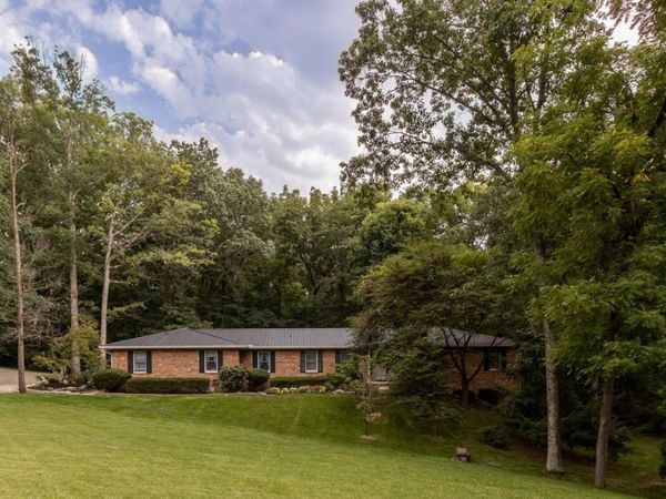 2895 Franchel Court NW, Lancaster, OH 43130