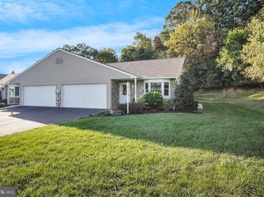 2598 SHAGBARK COURT, YORK, PA 17406