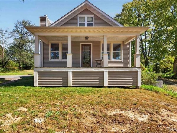 511 Ries Road , Ballwin, MO 63021