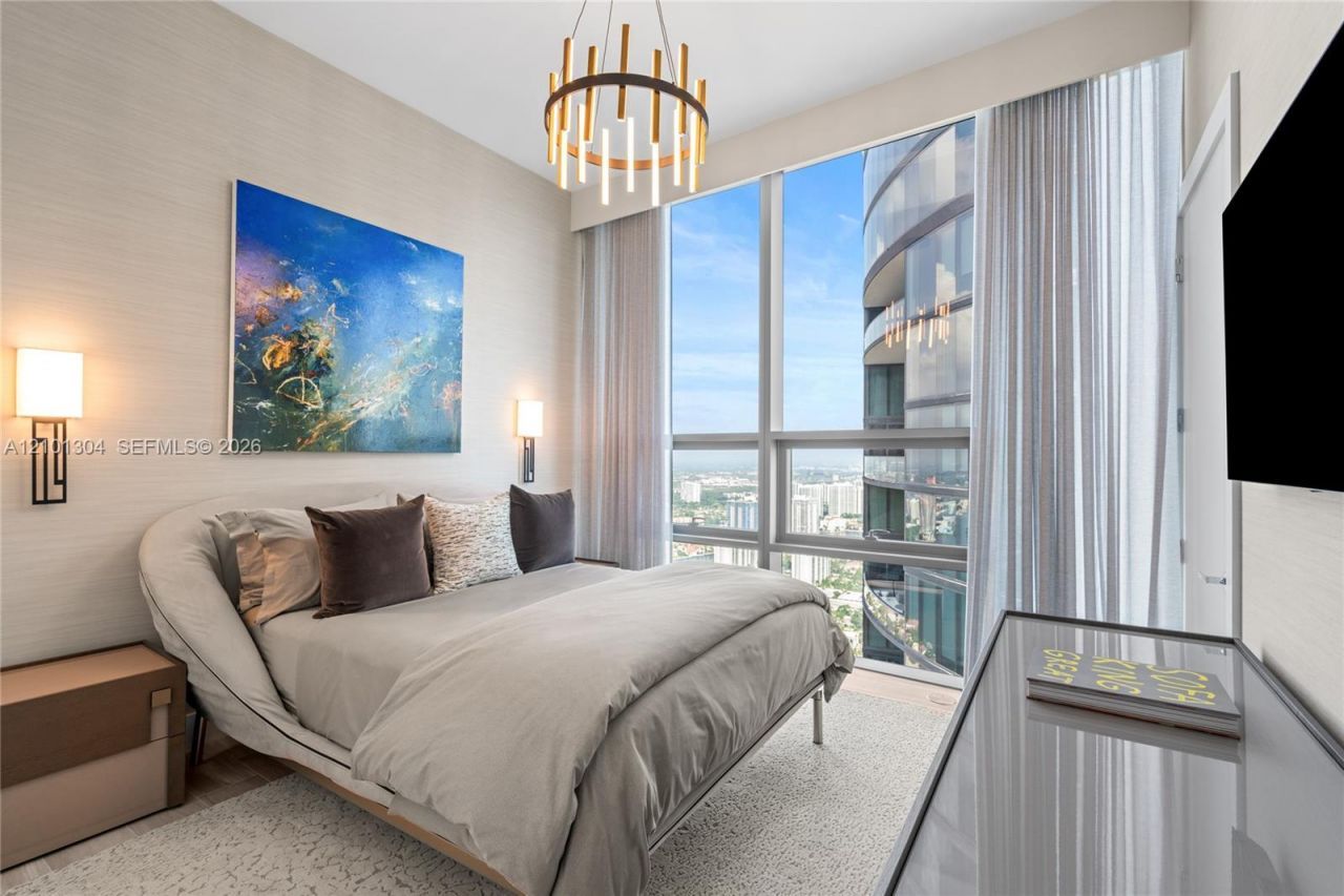 18501 Collins Ave, Unit 5101, Sunny Isles Beach, FL 33160 Photo