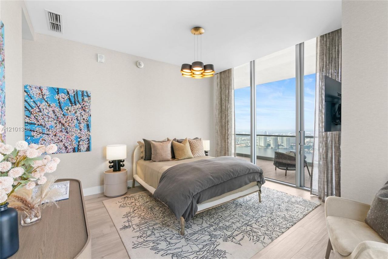 18501 Collins Ave, Unit 5101, Sunny Isles Beach, FL 33160 Photo