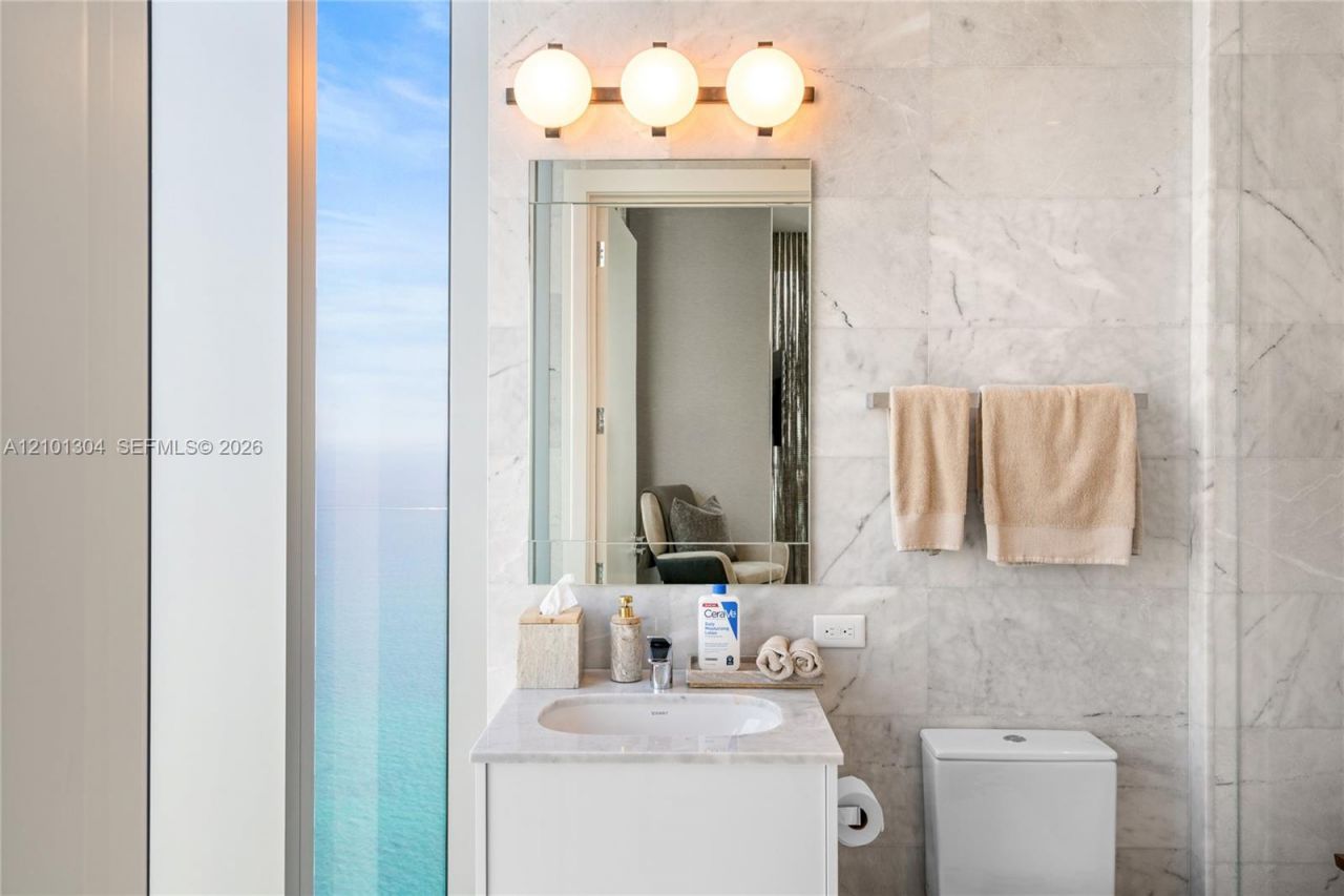 18501 Collins Ave, Unit 5101, Sunny Isles Beach, FL 33160 Photo