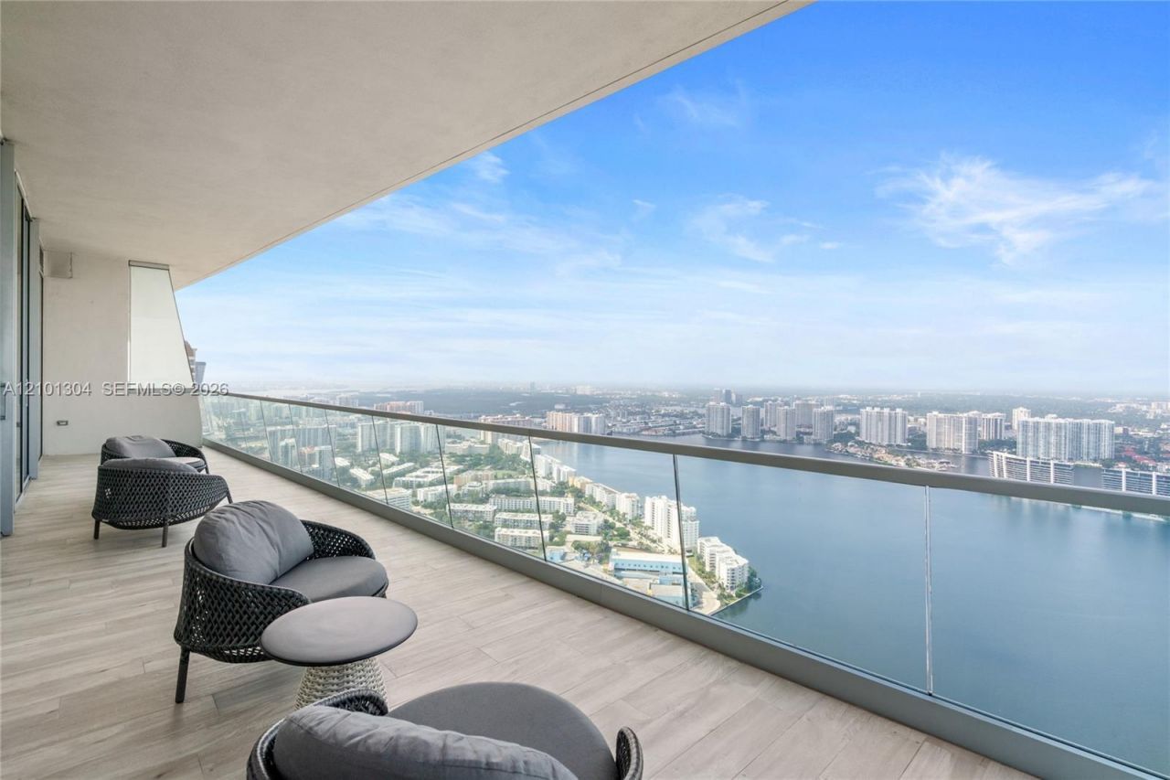 18501 Collins Ave, Unit 5101, Sunny Isles Beach, FL 33160 Photo