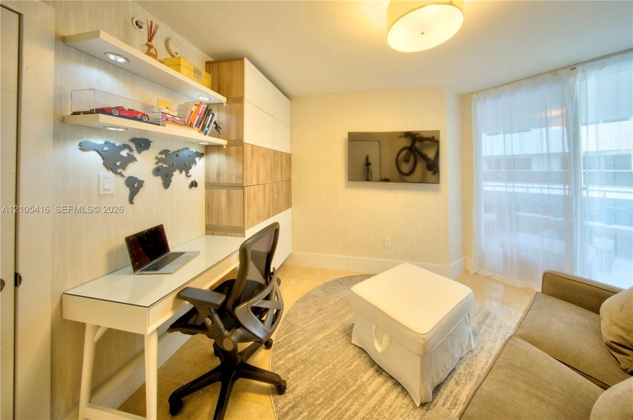 6301 Collins Ave , Unit 1105, Miami Beach, FL 33141 Photo