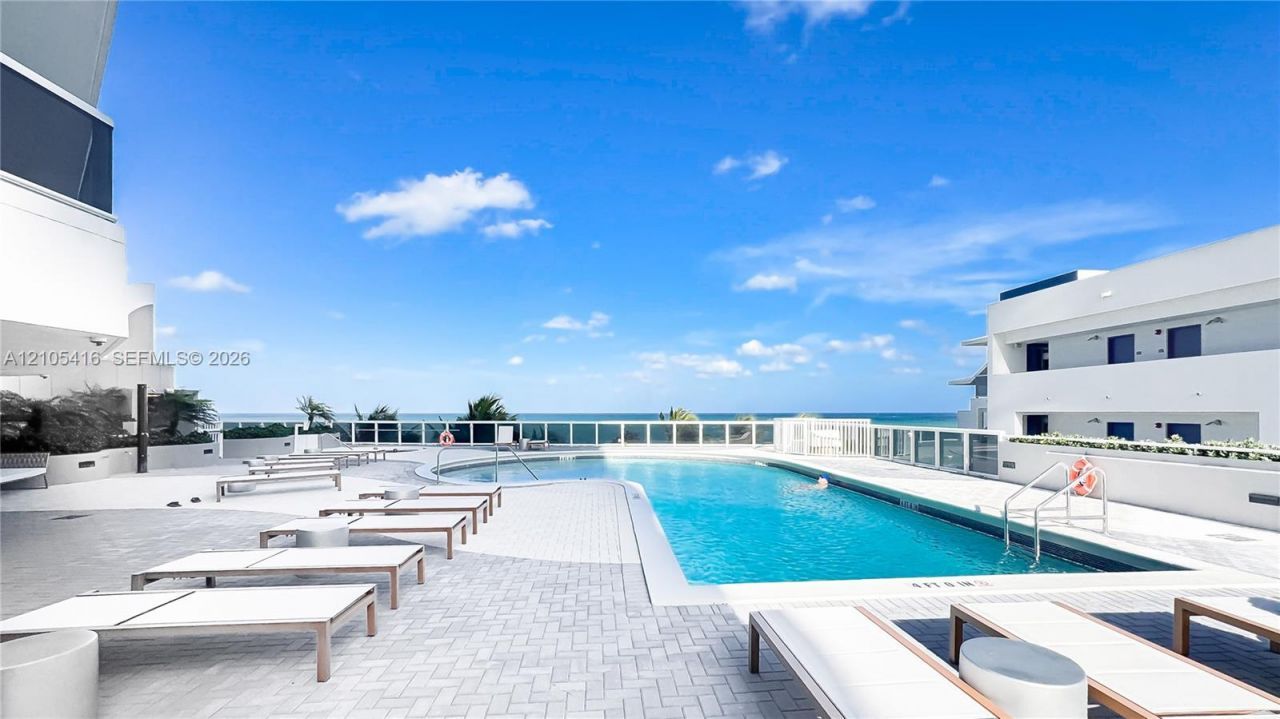6301 Collins Ave , Unit 1105, Miami Beach, FL 33141 Photo