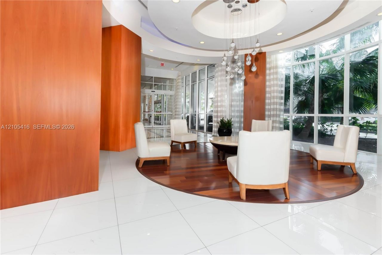 6301 Collins Ave , Unit 1105, Miami Beach, FL 33141 Photo