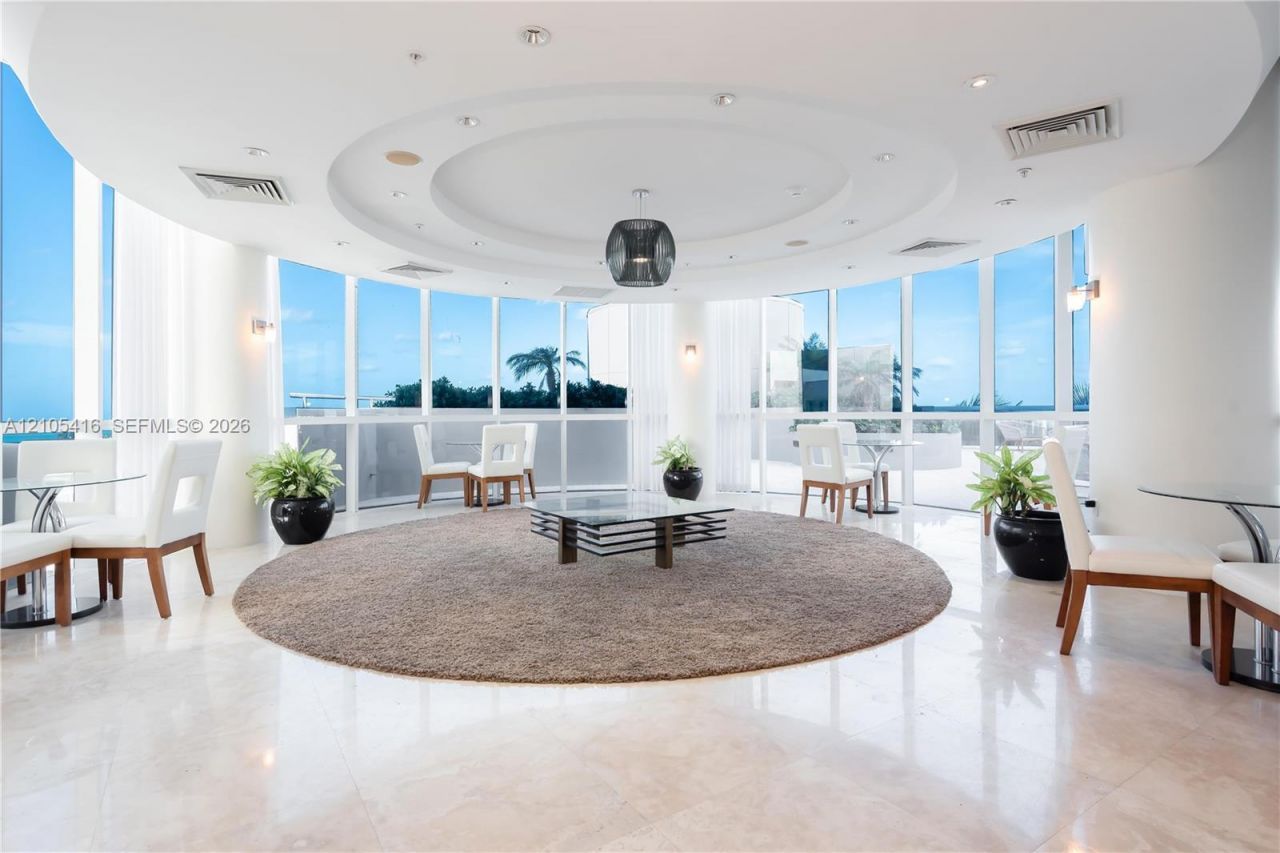 6301 Collins Ave , Unit 1105, Miami Beach, FL 33141 Photo