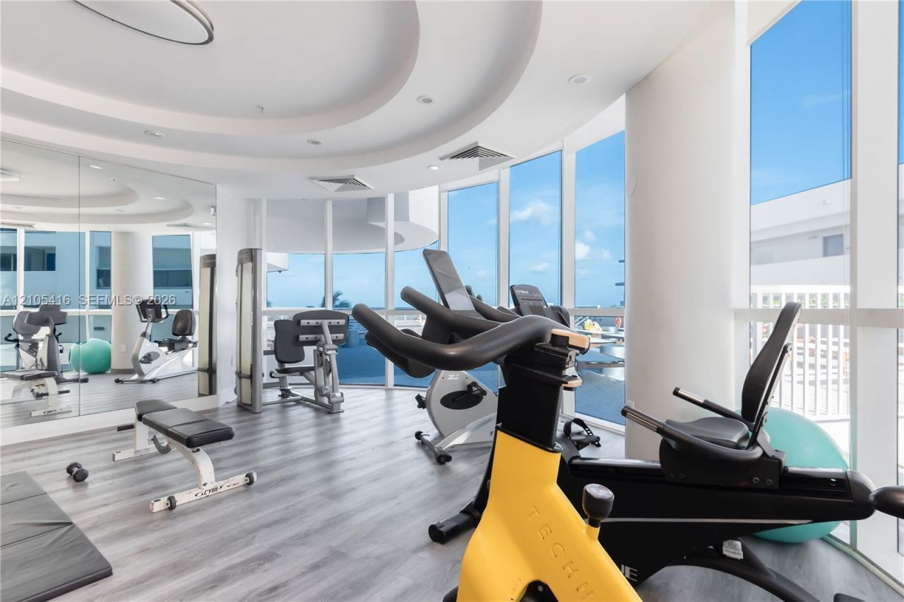 6301 Collins Ave , Unit 1105, Miami Beach, FL 33141 Photo