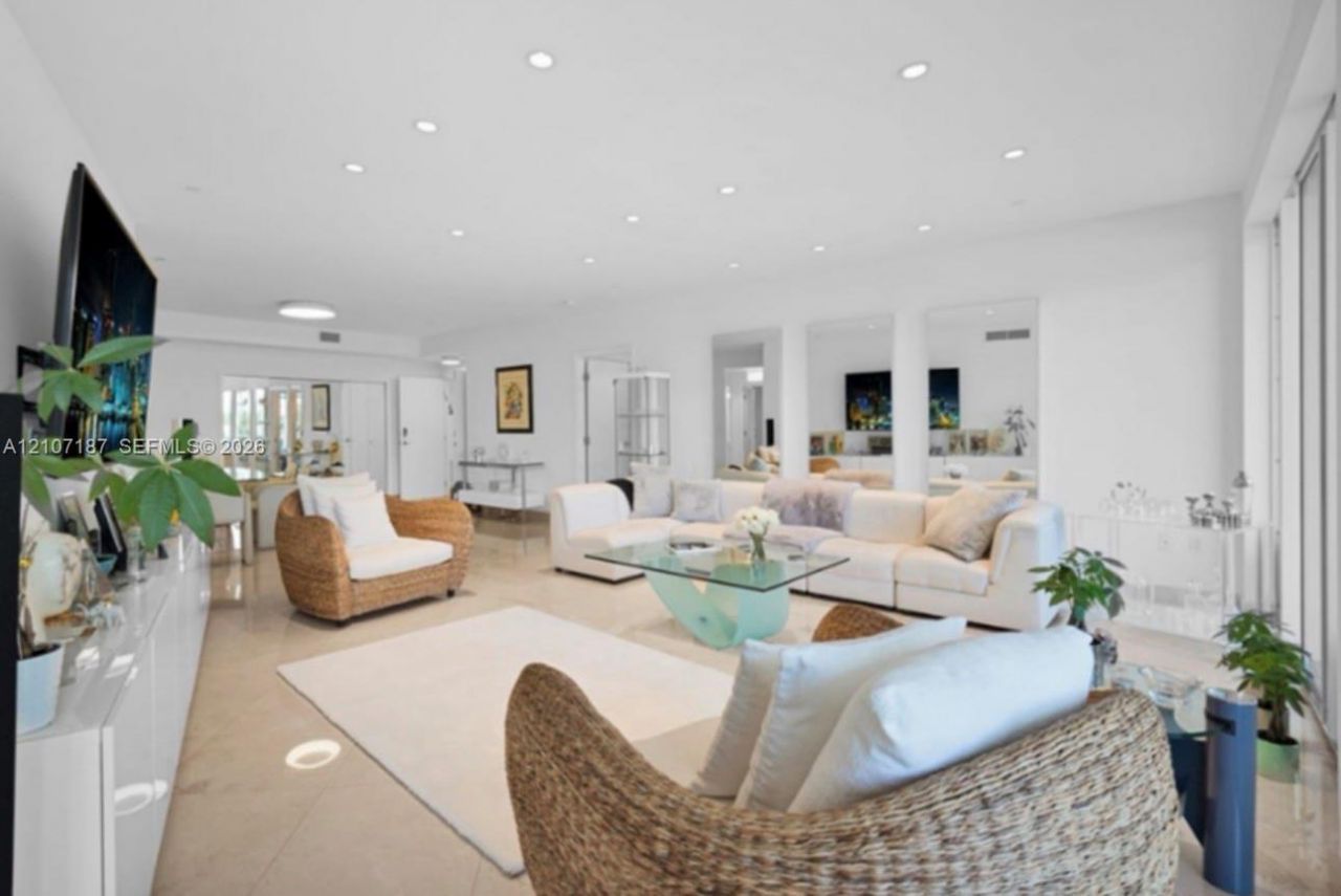 9601 Collins Ave, Unit 403, Bal Harbour, FL 33154 Photo