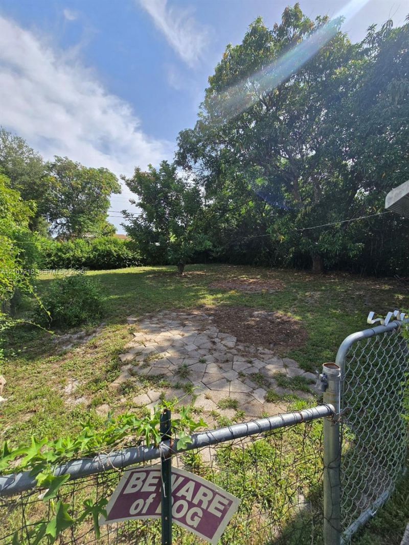 1225 NW 127th St , North Miami, FL 33167 Photo