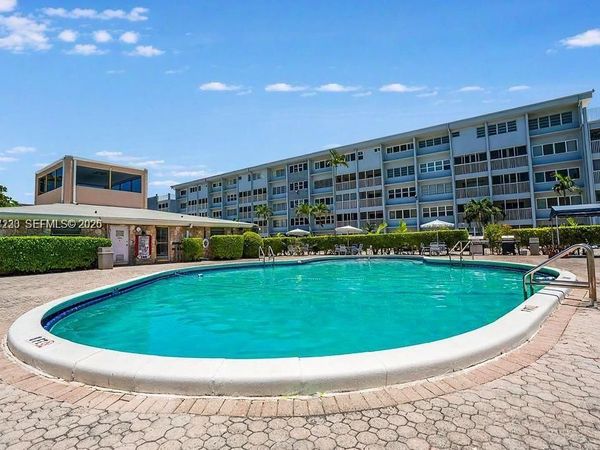 215 SE 3rd Ave , Unit 102D, Hallandale Beach, FL 33009