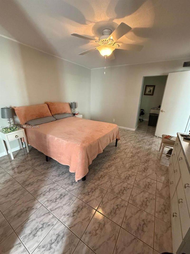 215 SE 3rd Ave , Unit 102D, Hallandale Beach, FL 33009 Photo