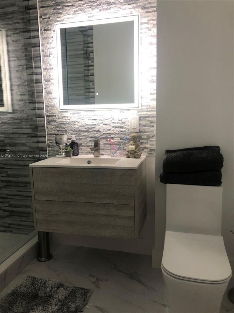 2968 SW 16th St , Unit R, Miami, FL 33145 Photo