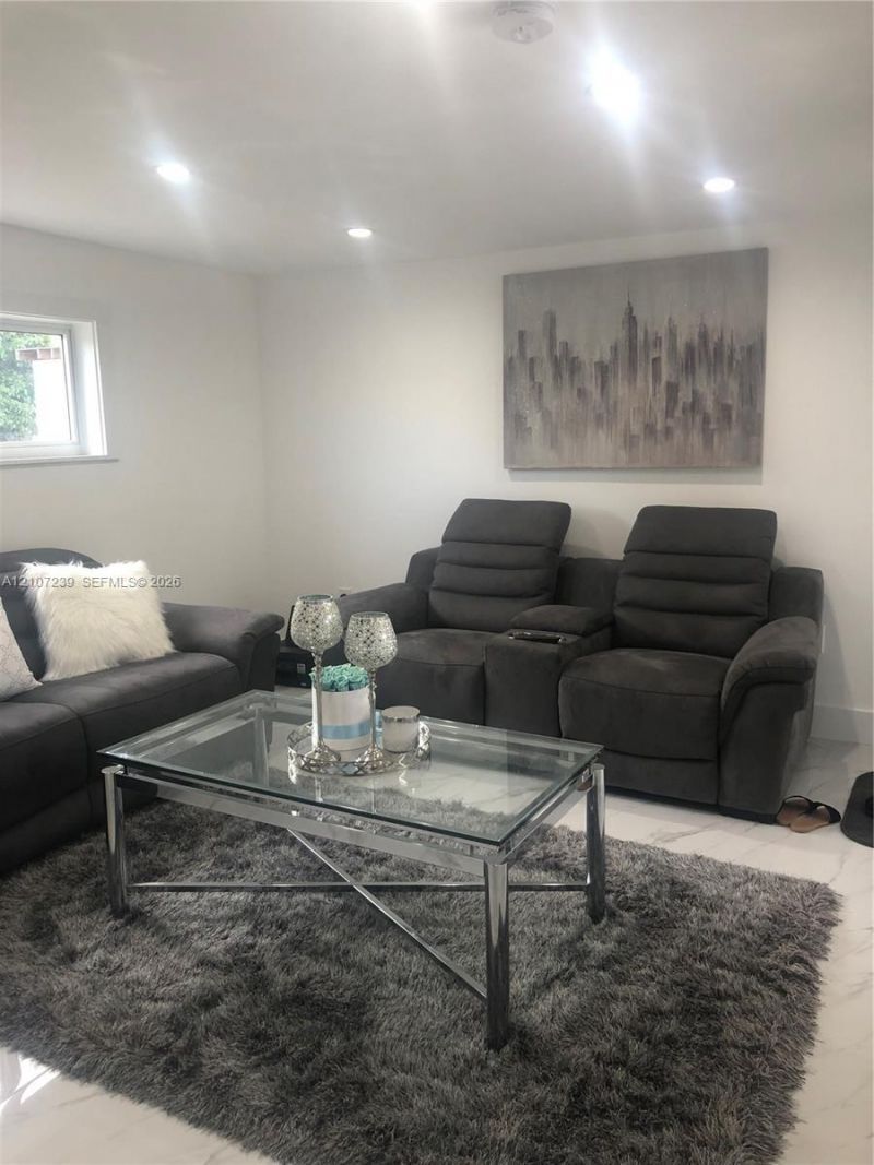 2968 SW 16th St , Unit R, Miami, FL 33145 Photo
