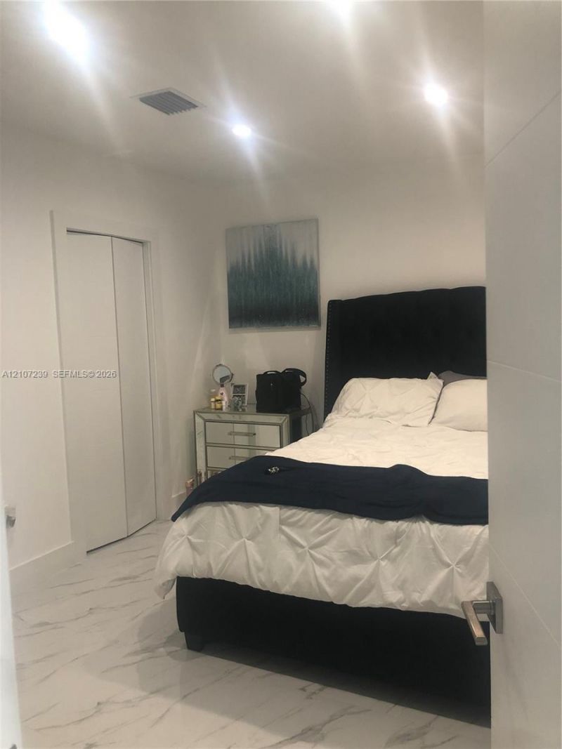 2968 SW 16th St , Unit R, Miami, FL 33145 Photo