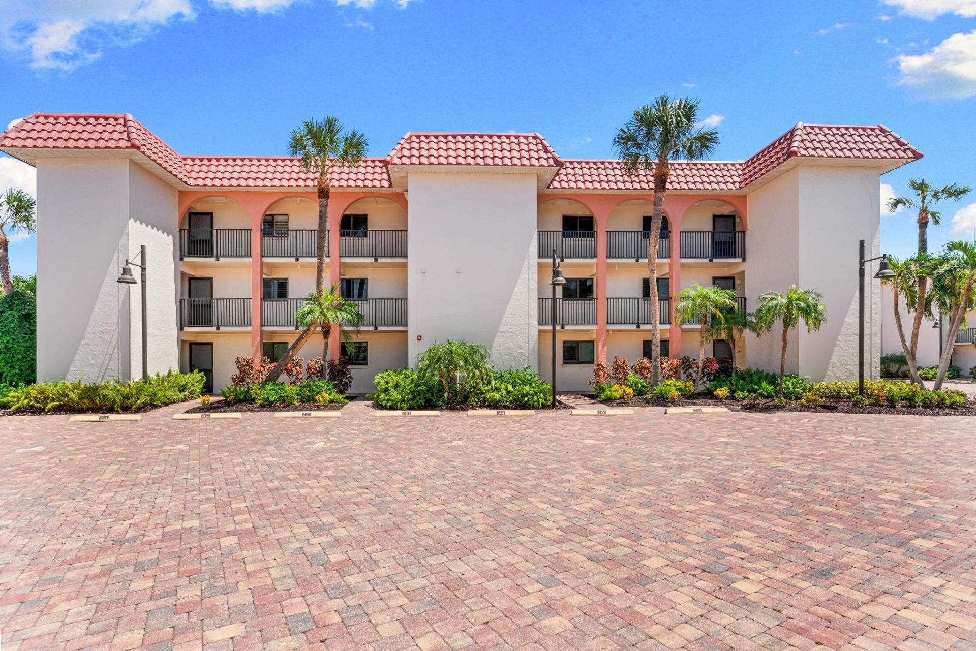 671 E Gulf Dr, Unit 4B3, Sanibel, FL 33957 Photo