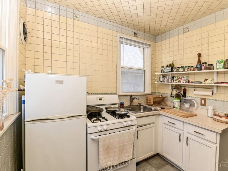 2748 Madison Road, Cincinnati, OH 45209 Photo 15
