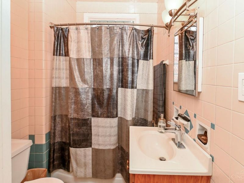 2748 Madison Road, Cincinnati, OH 45209 Photo 18