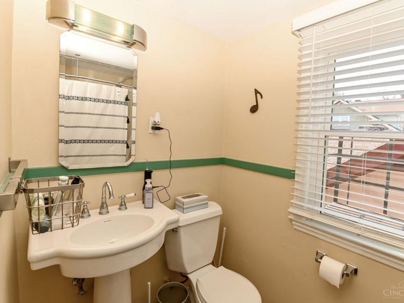 2748 Madison Road, Cincinnati, OH 45209 Photo 23