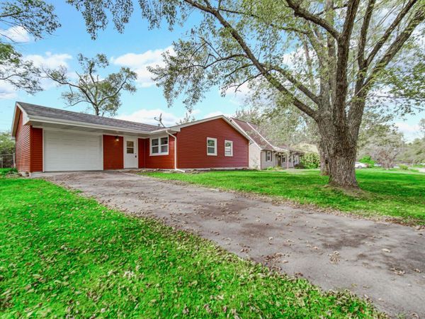 754 Imperial Road , Valparaiso, IN 46385