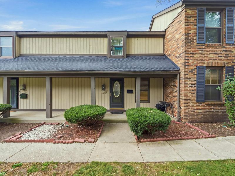 1595 Hallworth Court, Columbus, OH 43232 Photo 3
