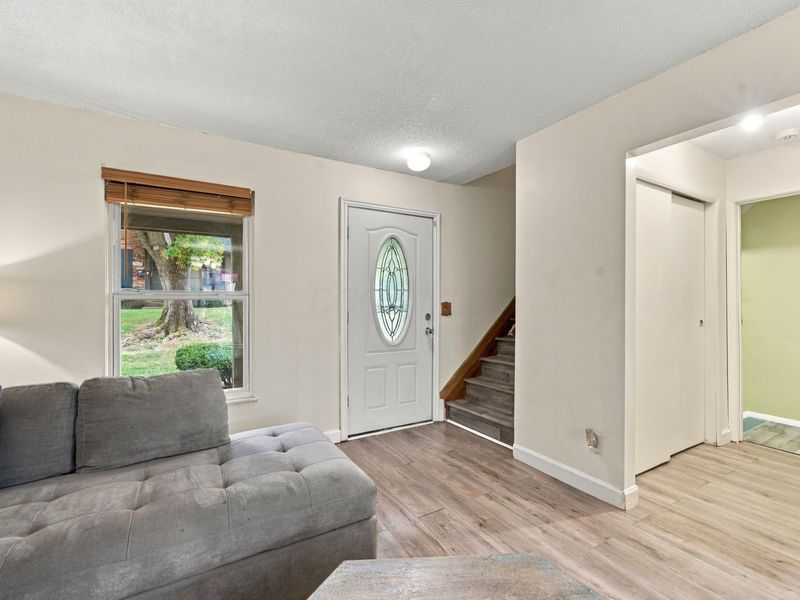 1595 Hallworth Court, Columbus, OH 43232 Photo 6
