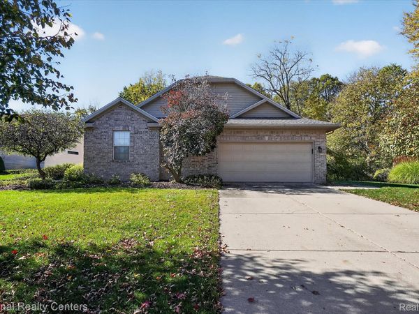 2311 Sapphire Lane, Meridian Township, Mi 48823
