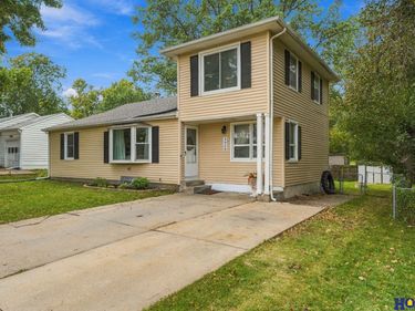 2919 S 37th Street, Lincoln, NE 68506