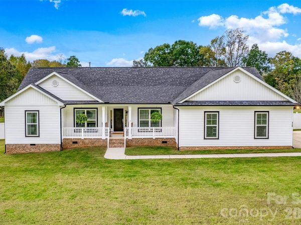 196 Treebark Road , Unit 10, Statesville, NC 28625