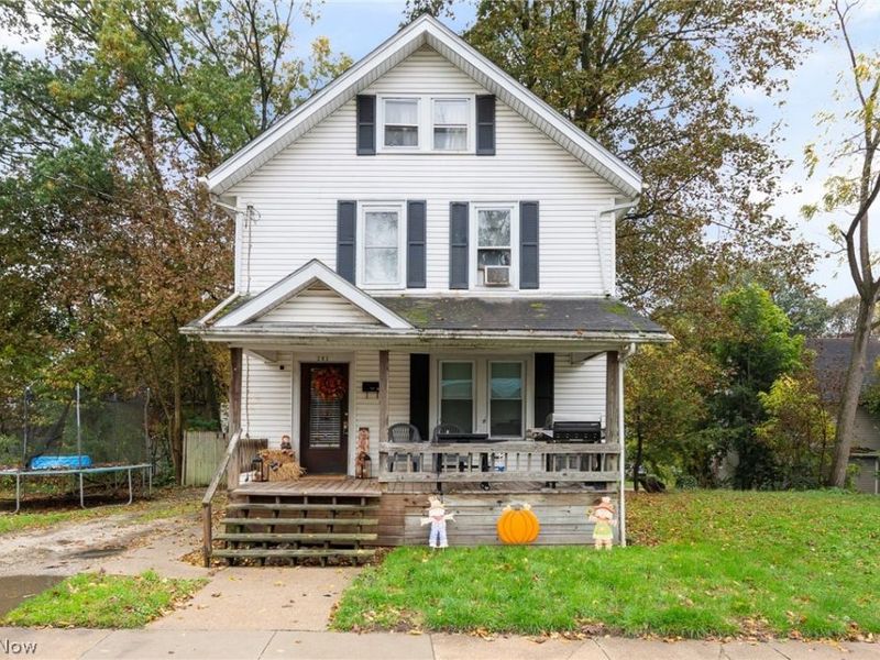 262 Gordon Drive, Akron, OH 44302 Photo 2