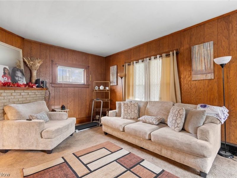262 Gordon Drive, Akron, OH 44302 Photo 4