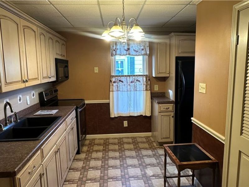 395 Somer Street, Leetonia, OH 44431 Photo 7