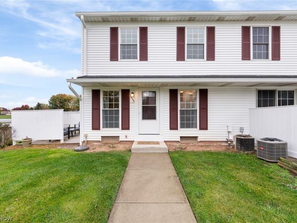 17506 Independence Court, Unit 4-D, Brook Park, OH 44142